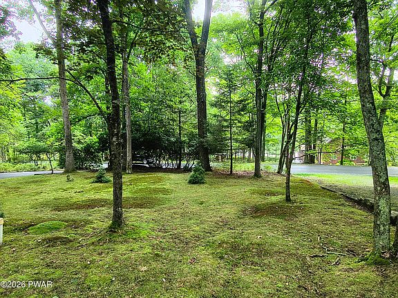 4th image of 205 Fawn Lake Dr