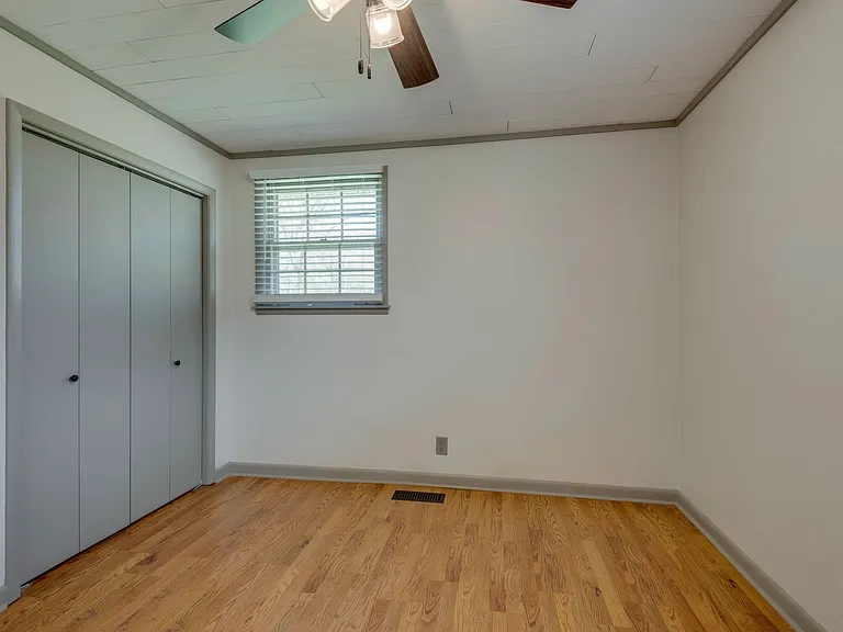 5413 Country Dr — Photo 21