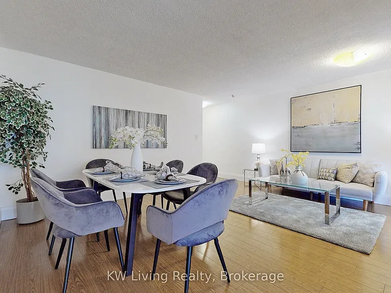 633 Bay St #814 — Photo 14