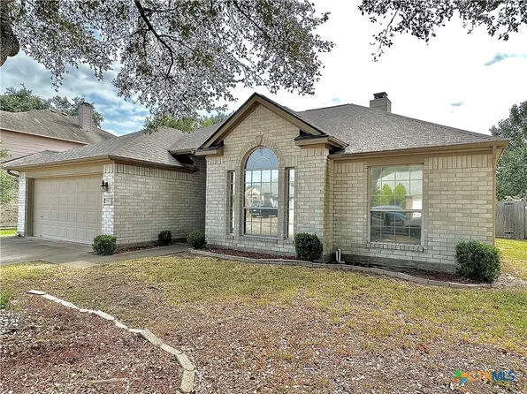 203 Canyon Crk, Victoria, TX 77901