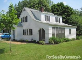 220 Meadow Ln, Vestal, NY 13850