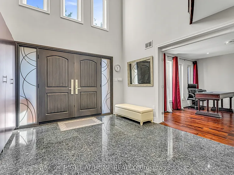 373 Firglen Rdg — Photo 3