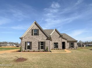 748 Lucas Ln, Hernando, MS 38632