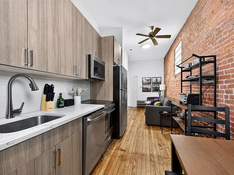 308 Madison St #4D — Photo 1