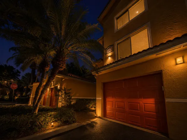 500 Scotia Drive #302, Hypoluxo, FL 33462