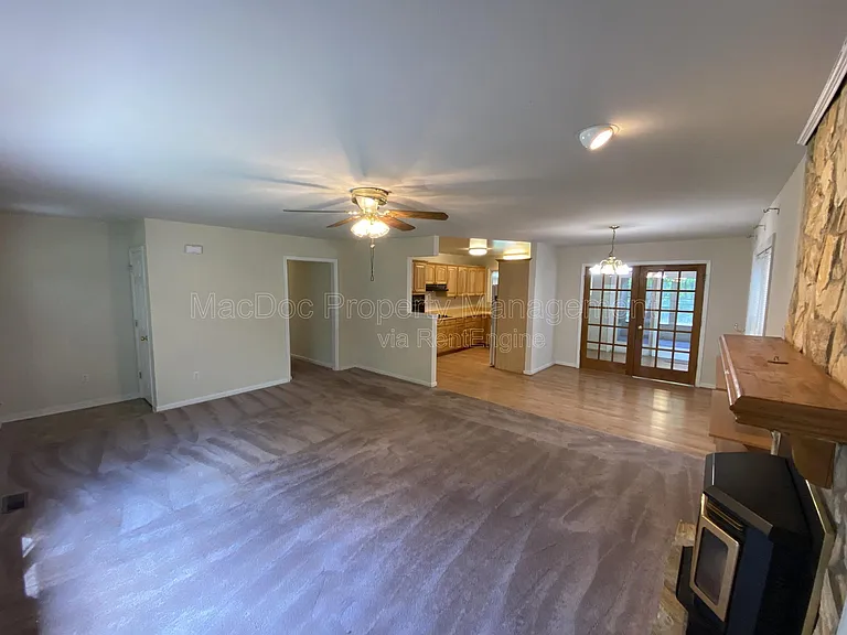 10207 Battlefield Dr — Photo 4