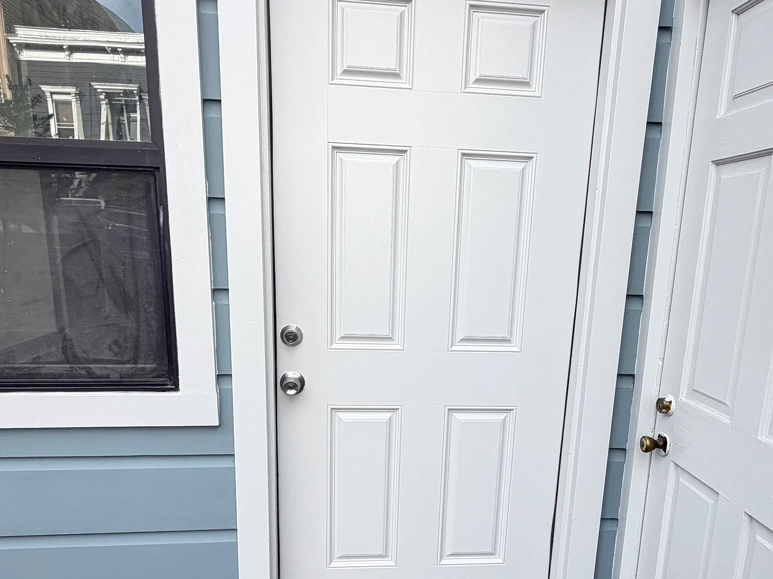 Studio, 650 sqft, $3,495 — Photo 3
