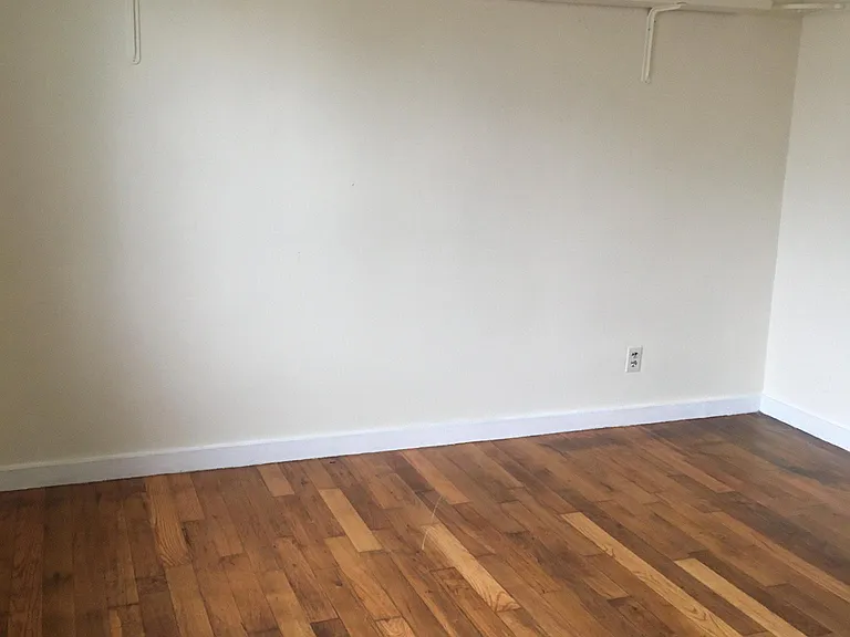 91 Hawthorne Dr — Photo 9