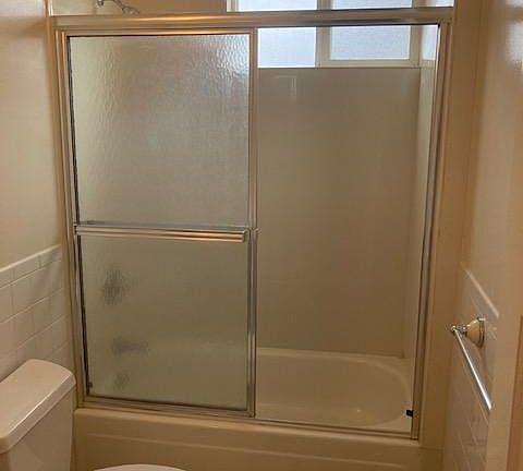2nd image of 170 Duboce Ave #2