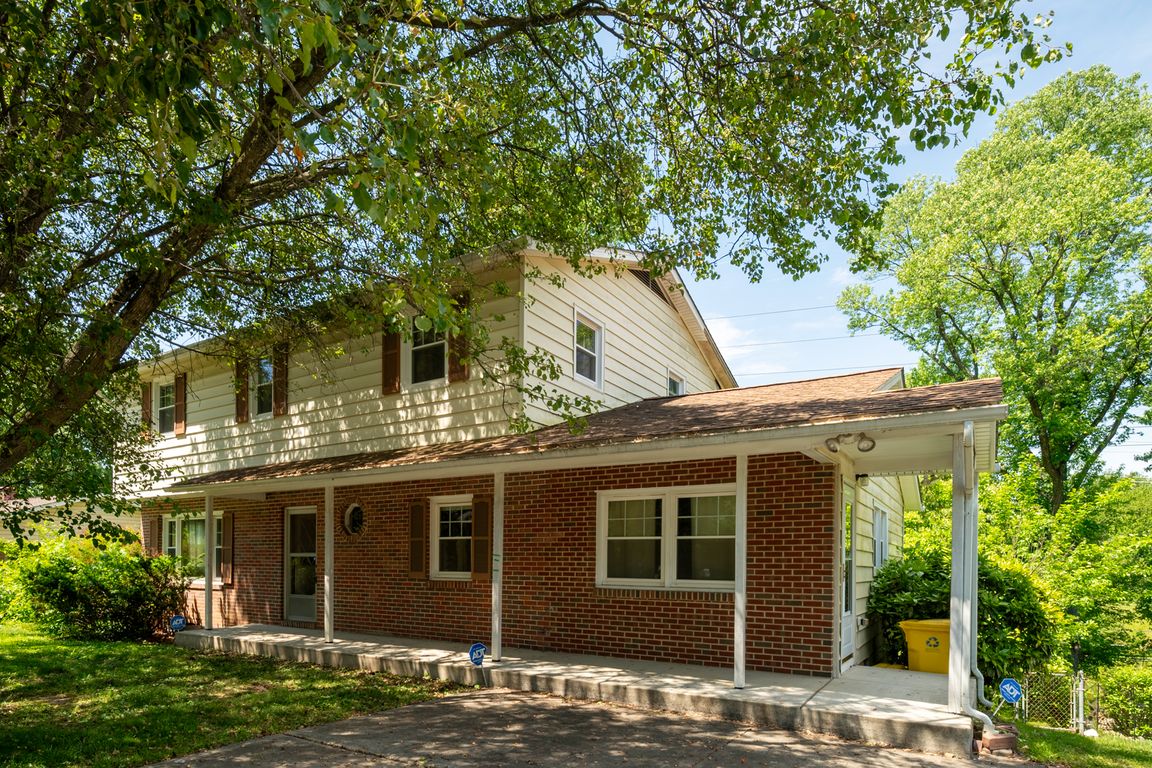 01_Main Exterior
