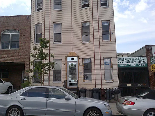 Rented by The Hamilton Group | media 16