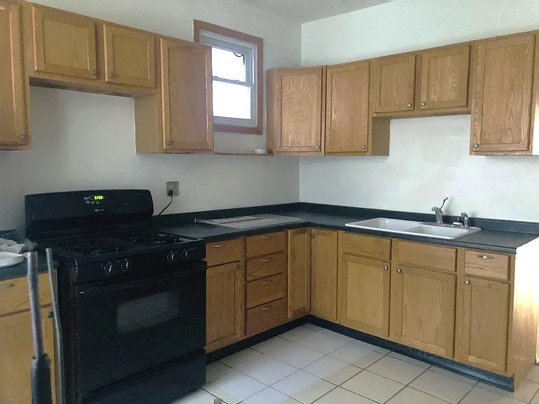 3648 W Berteau Ave #2 — Photo 5