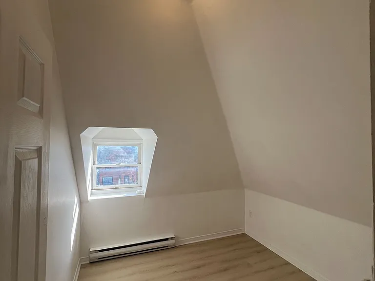 169 Bayfield St #3 — Photo 8