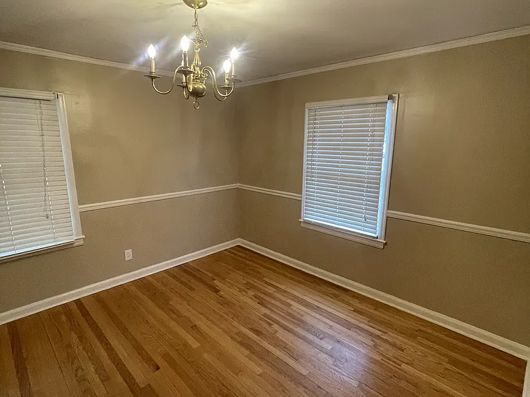 1430 Beaumont Dr — Photo 10