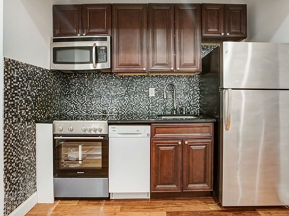 3rd image of 507 E 83rd St APT 2B