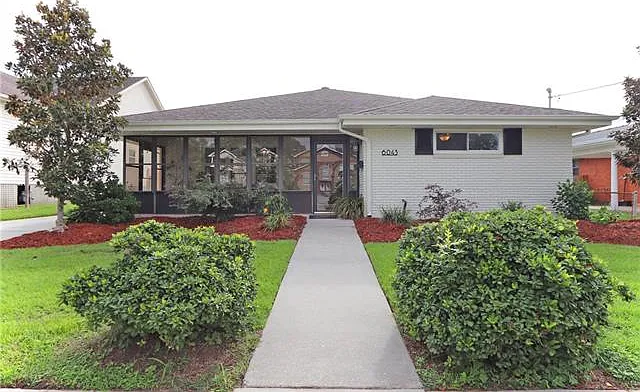 3 bed, 2.0 bath, 1350 sqft, $2,300 — Photo 1