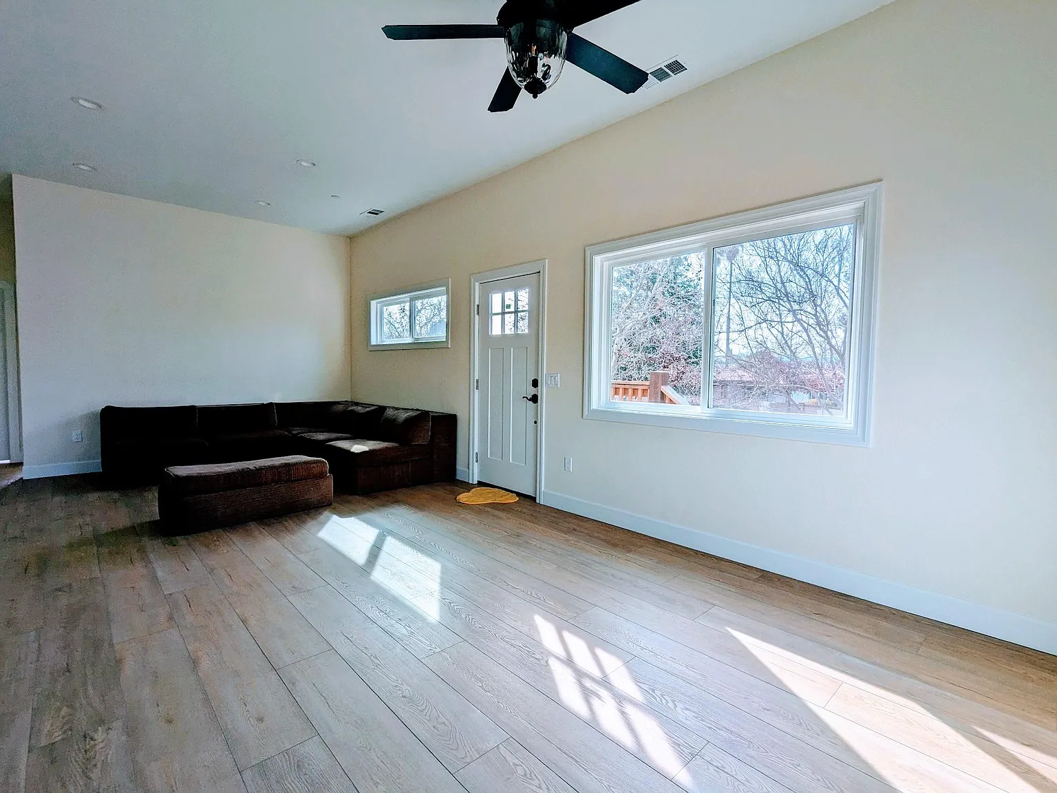 2 bed, 1000 sqft, $2,600 — Photo 3