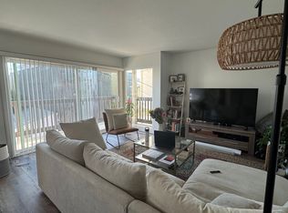 217 El Porto St, Manhattan Beach, CA 90266