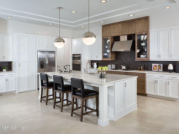 2nd image of 29 QUADRILLE Way