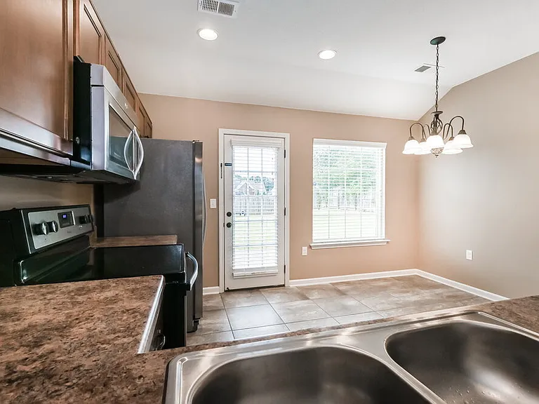 2687 Sapper Ln — Photo 8