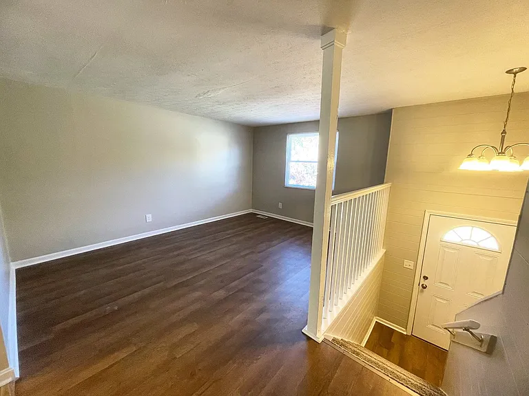 5516 Hasbrook Dr — Photo 4