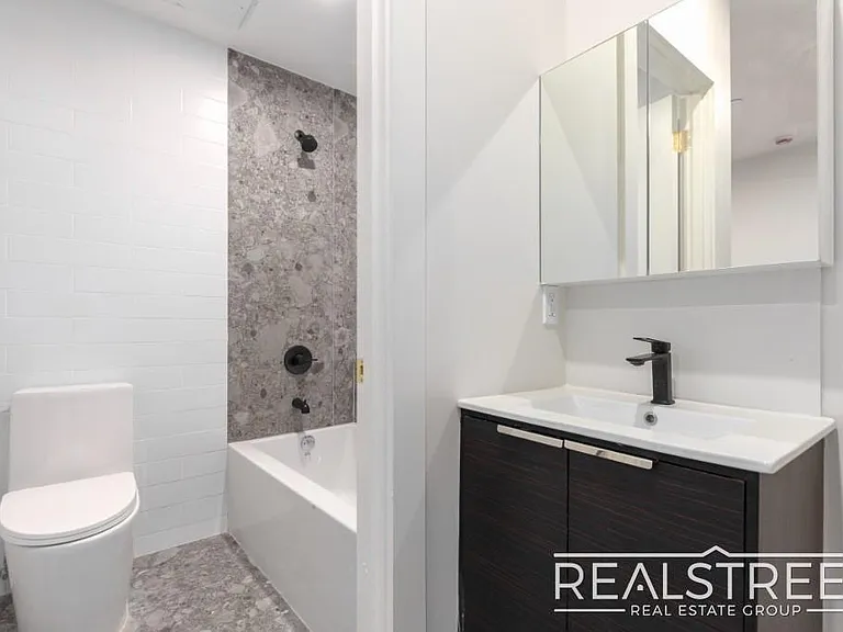 463 Dekalb Ave #1A — Photo 5