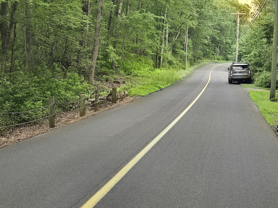 2nd image of Little City Rd