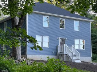 6 Macgregor Rd, West Milford, NJ 07480