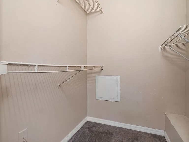 214 Lake Parsons Grn #201 — Photo 19