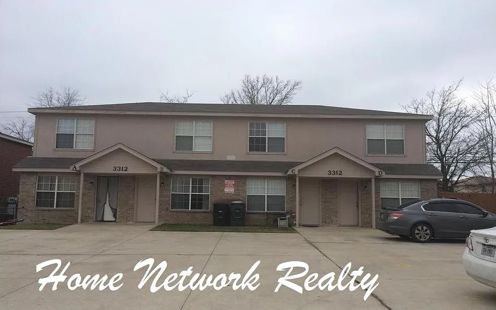 2 bed, 1.5 bath, 980 sqft, $775 — Photo 1