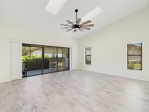 5th image of 3862 WILSHIRE CIRCLE W #107
