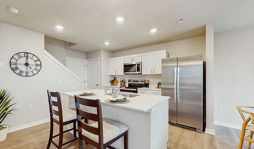 3 bed, 1498 sqft, $2,450 — Photo 2