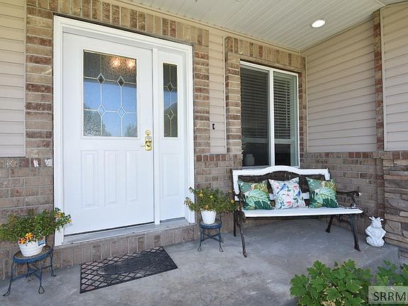 3rd image of 2429 Harold Dr