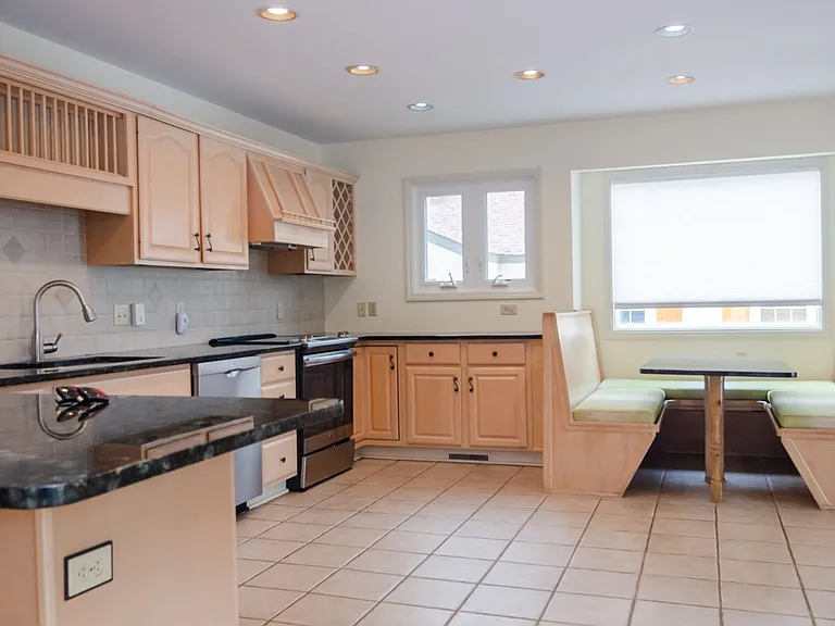 7 Shore Dr — Photo 13