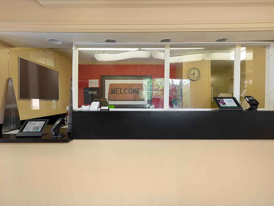 Lobby and Guest Check-in