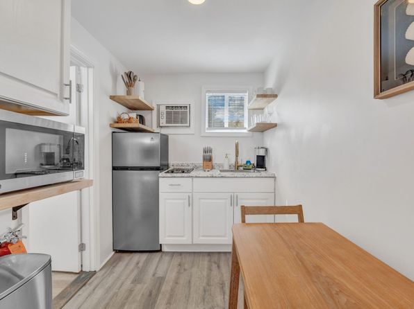 174 E Grand Ave #14