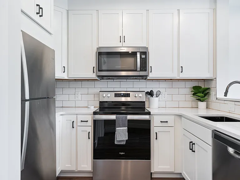 208 Gillis St #13 — Photo 14