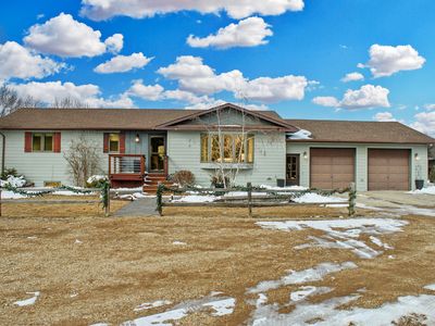 38630 Country Pl, Aberdeen, SD, 57401