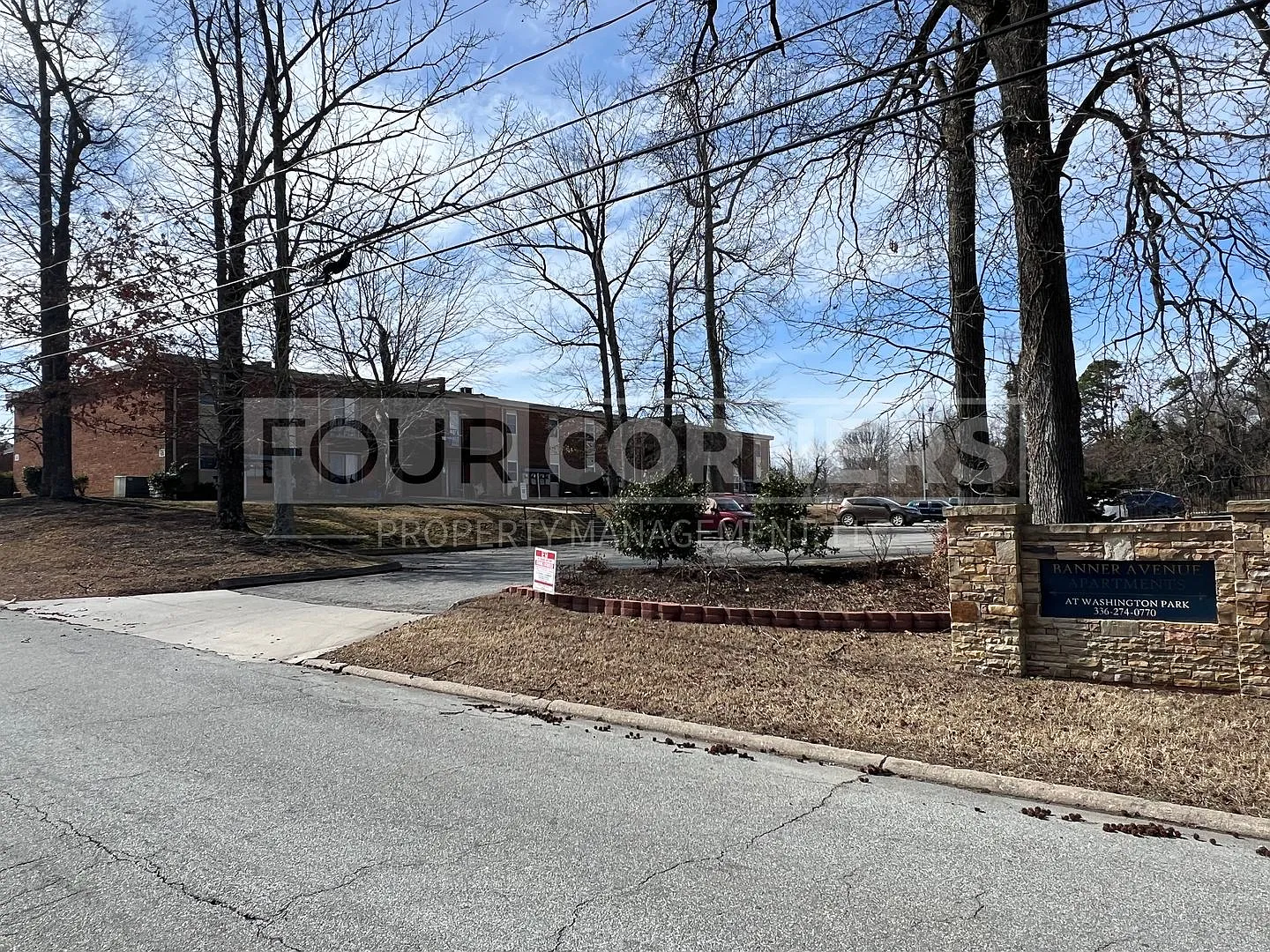 Banner Avenue Apartments — Photo 1