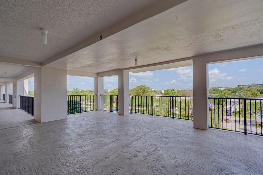 3050 N Palm Aire Drive #505, photo 9