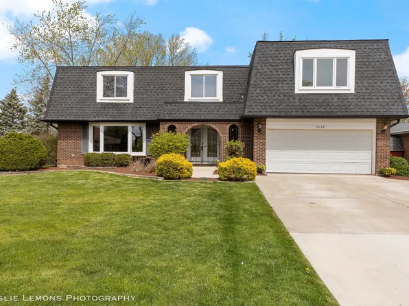 3048 Hillside Ln, Darien, IL 60561