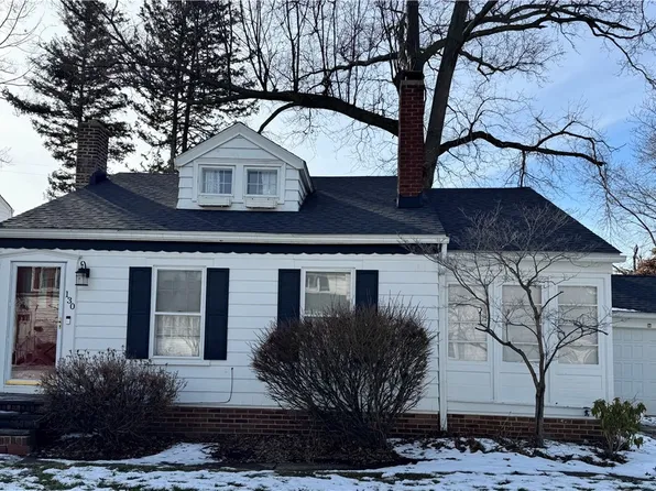 130 Lake Edge Dr, Euclid, OH 44123