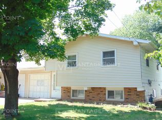1426 S Baird St, Green Bay, WI 54301