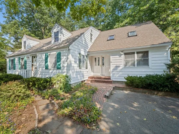 80 Holly Hill Cir, Weymouth, MA 02190
