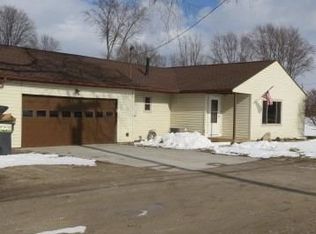 2220 E McPherson Hwy, Clyde, OH 43410