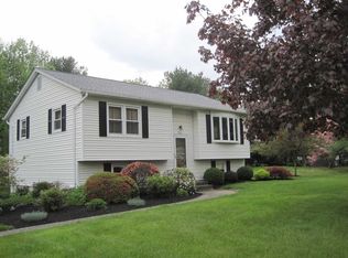 3 Cloverdale Pl, Wappingers Falls, NY 12590