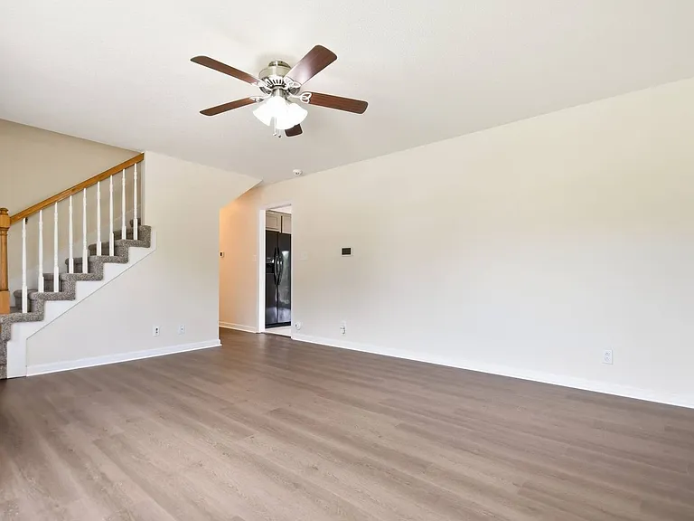 1500 Sunshine Dr — Photo 4