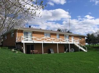 78 Lincoln Trl, Avon, IL 61415