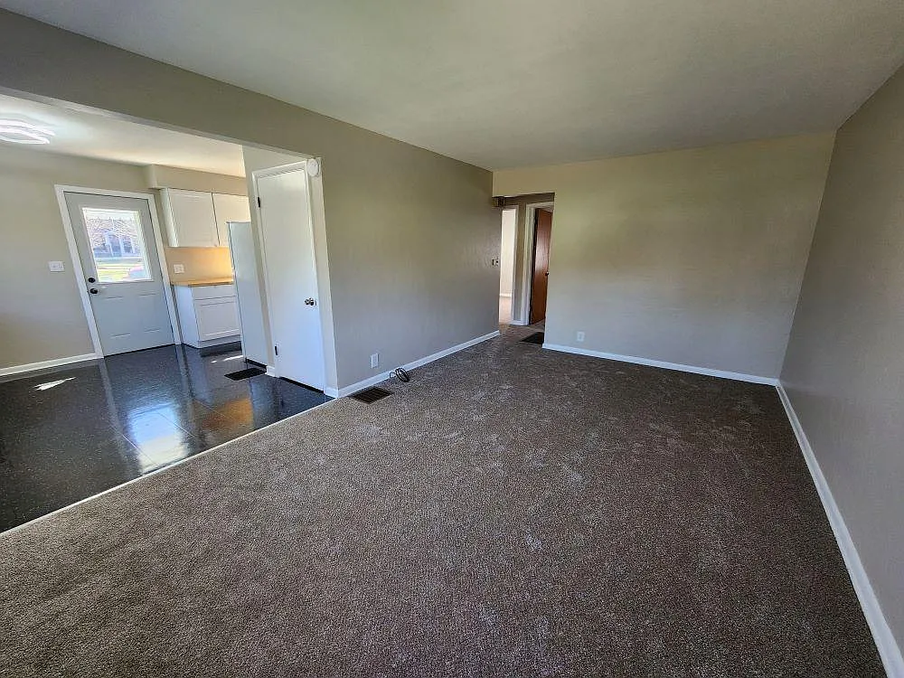 Family Room/Eating Space - 997 Hilo Ln #995