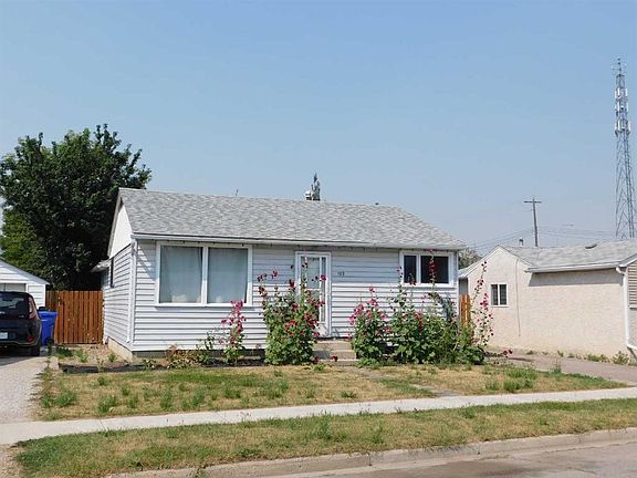 2nd image of 122 S 44th Ave W